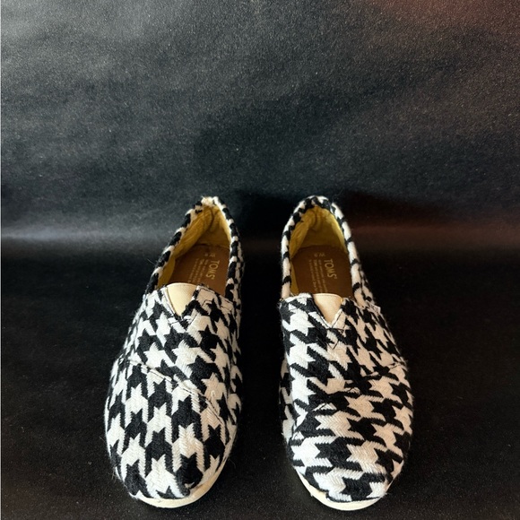 Toms Shoes - Toms Black and White Houndstooth Flats